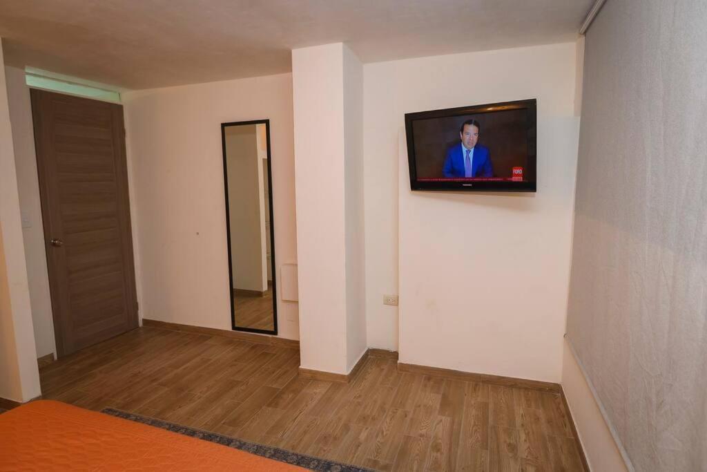 Nuevo Departamento de 2 recamaras con aire acondiconado, parking, wifi 70mb, refrigerador, micro,fregadero,licuadora,parrilla,utensilios de cocina, D5 Ciudad Valles Exterior foto